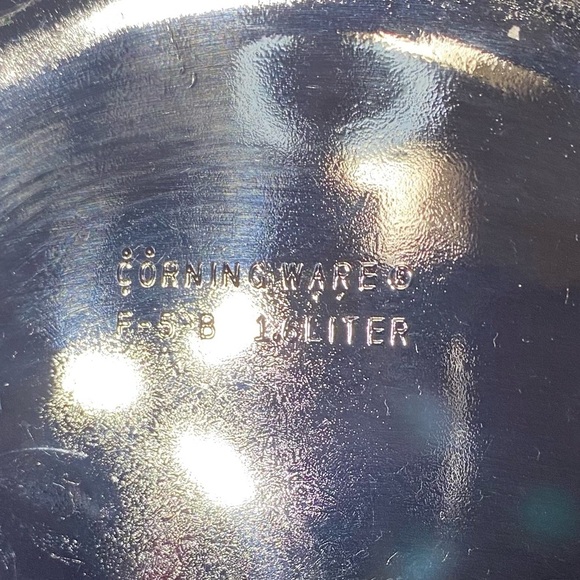 Vintage Corningware Black Round Casserole Dish - Picture 9 of 10